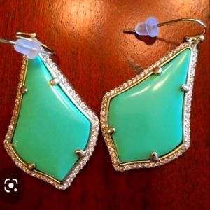 Kendra Scott Alexandra gold/green earrings.